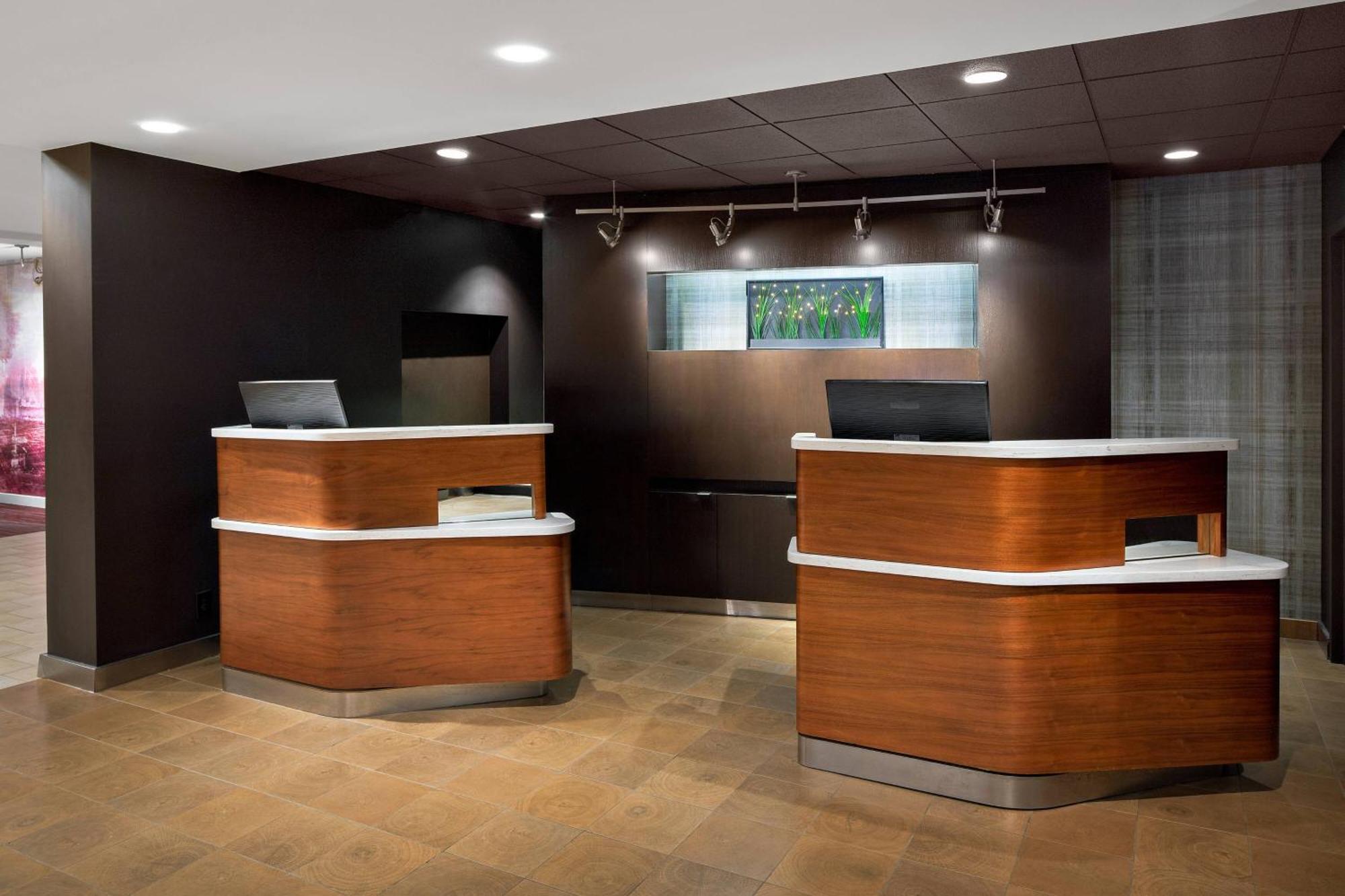 Courtyard By Marriott Pittsburgh Airport Hotel Coraopolis Ngoại thất bức ảnh
