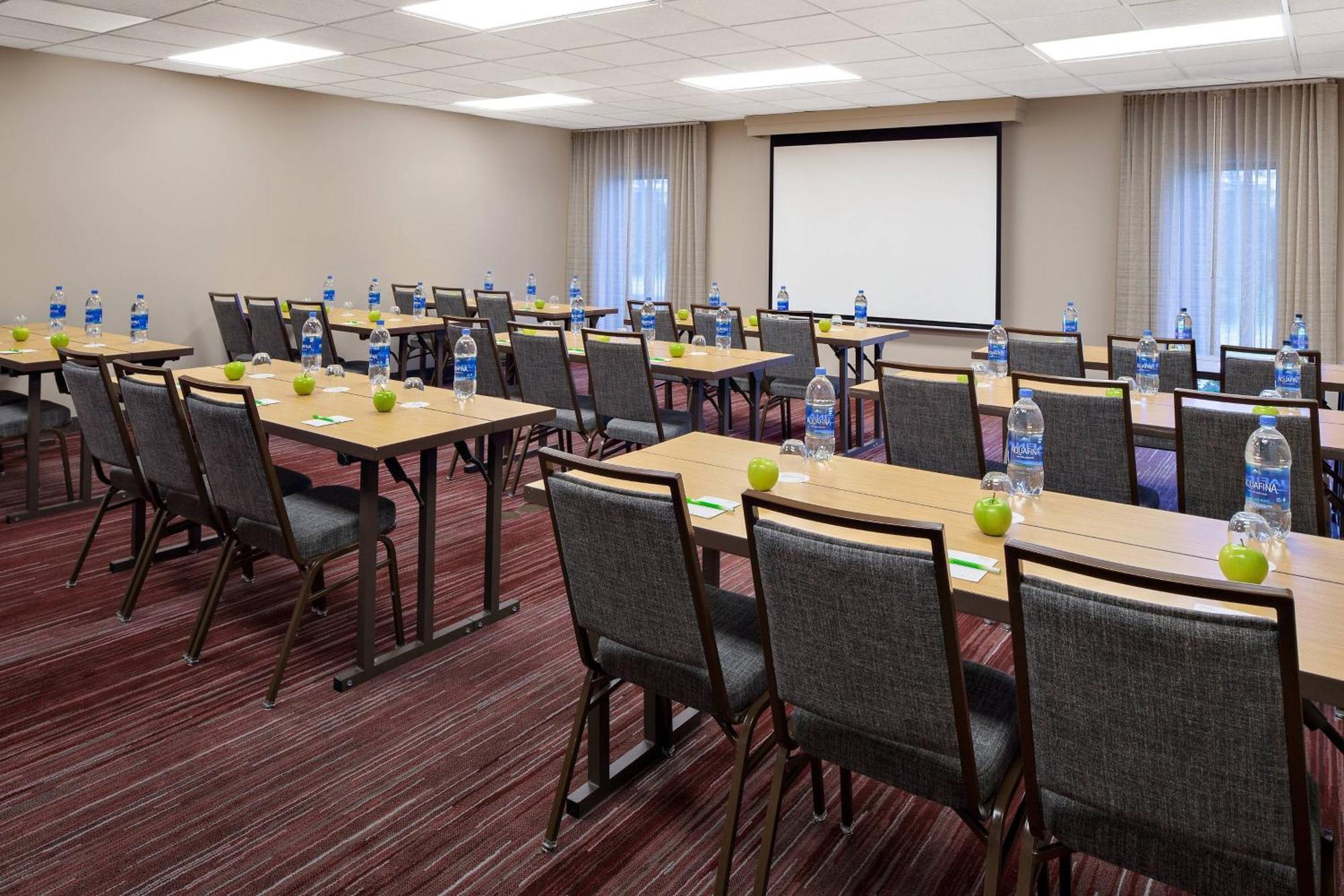 Courtyard By Marriott Pittsburgh Airport Hotel Coraopolis Ngoại thất bức ảnh