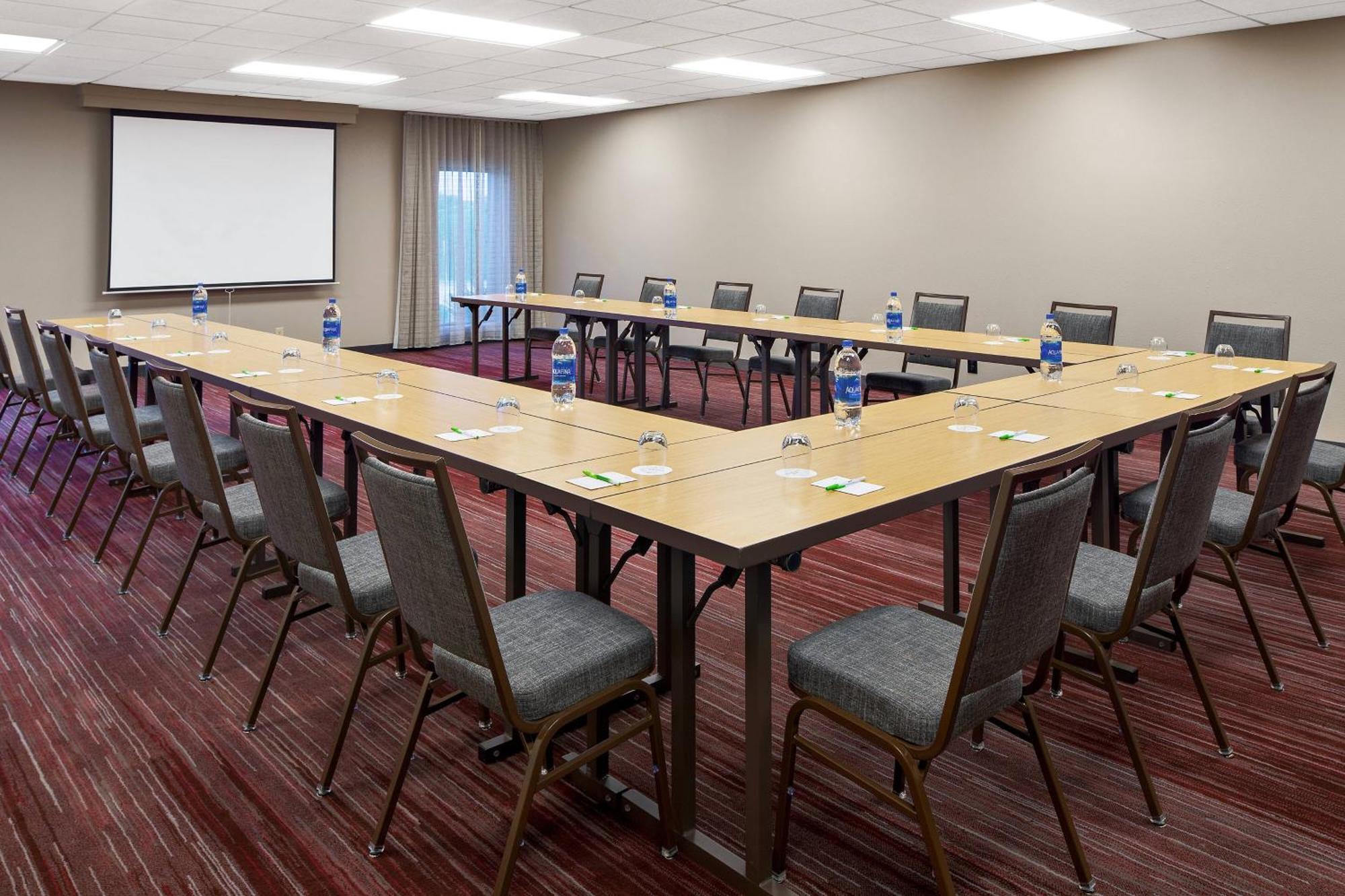 Courtyard By Marriott Pittsburgh Airport Hotel Coraopolis Ngoại thất bức ảnh