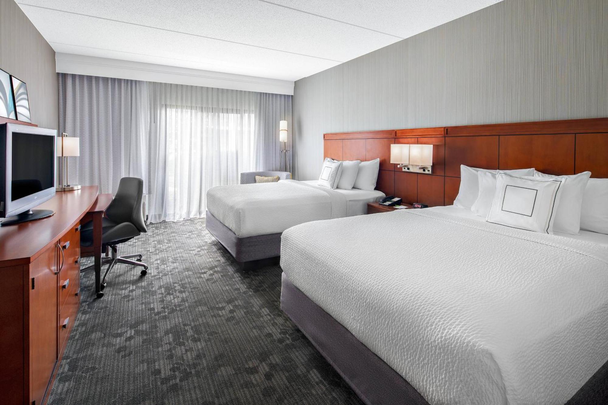 Courtyard By Marriott Pittsburgh Airport Hotel Coraopolis Ngoại thất bức ảnh