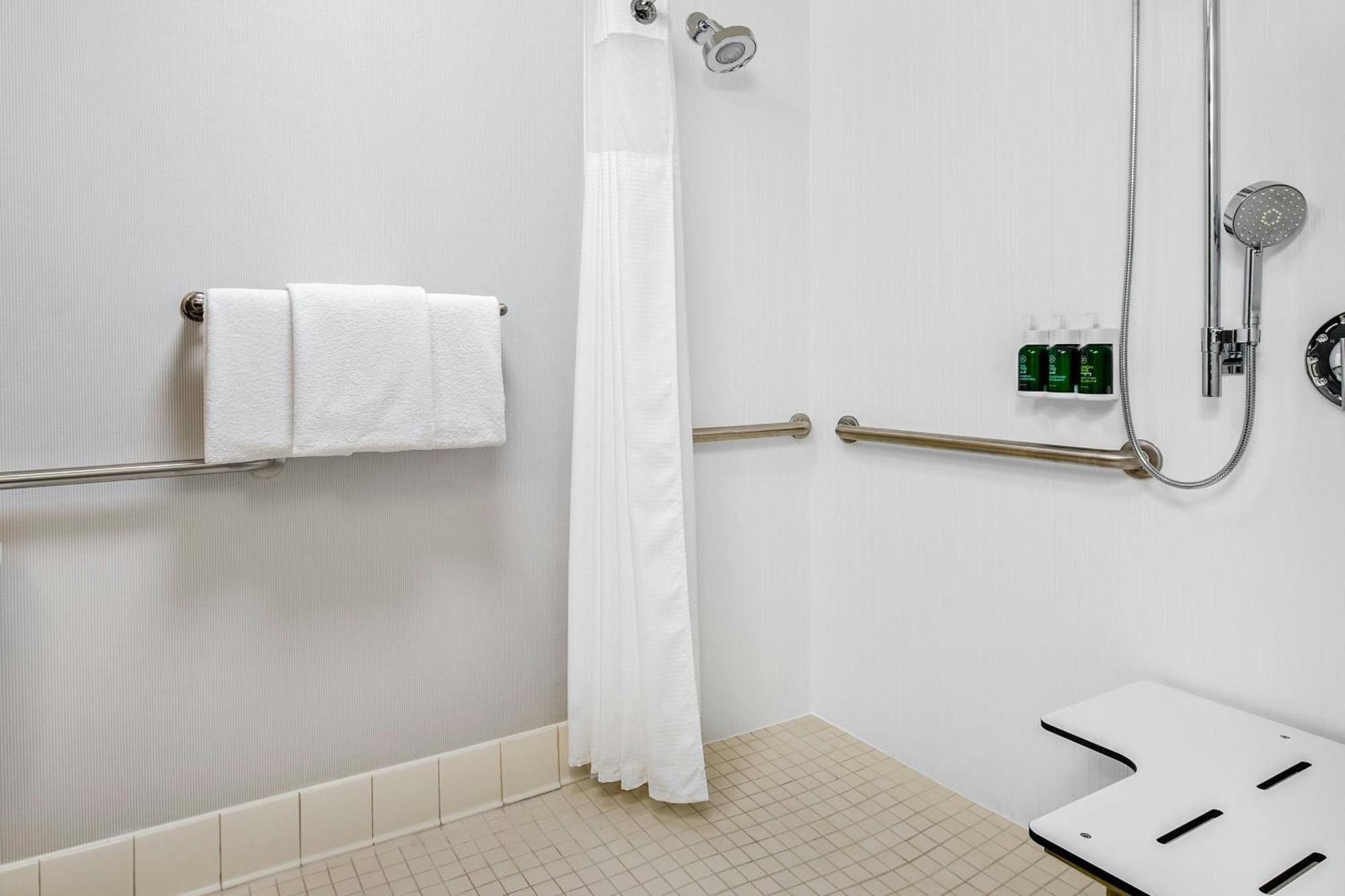 Courtyard By Marriott Pittsburgh Airport Hotel Coraopolis Ngoại thất bức ảnh
