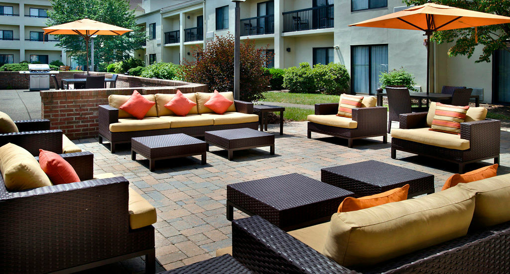 Courtyard By Marriott Pittsburgh Airport Hotel Coraopolis Ngoại thất bức ảnh