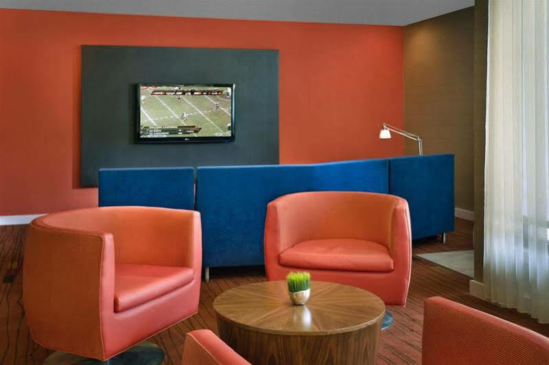 Courtyard By Marriott Pittsburgh Airport Hotel Coraopolis Ngoại thất bức ảnh